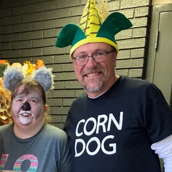 Meet your Posher, Tabitha - Picture 1 of 1